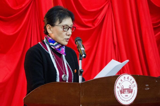 586610eb05244.jpg 唐燕1.jpg