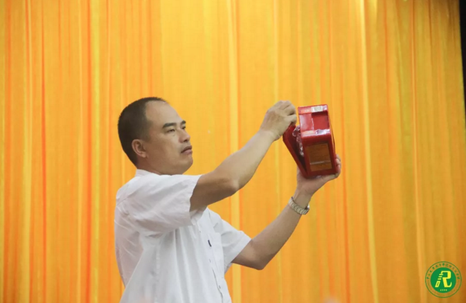 5bf2232a0c80d.png 6.png